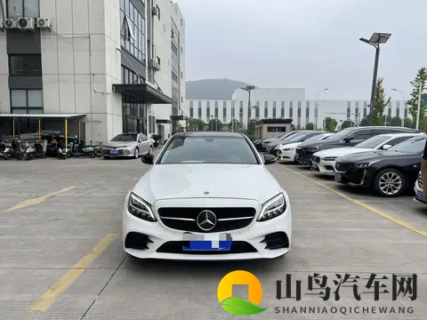 15万多拿下优雅座驾,2021款奔驰C级,都市白领新选择?-3