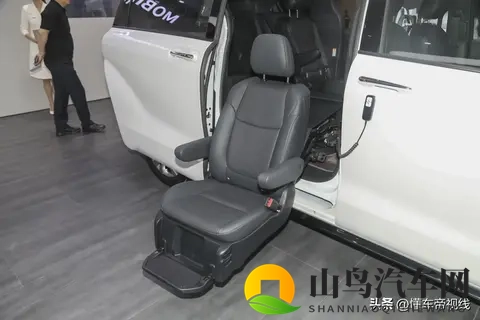 欧美老妇浓毛大泬毛茸茸：汽车设计新潮流：个性化、智能与环保并行-1