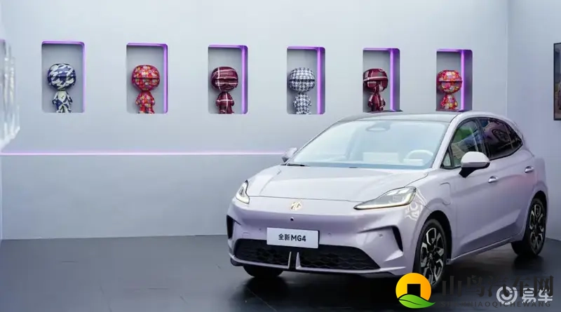 半固态电池首发！MG4 半固态安芯版广州车展亮相-1