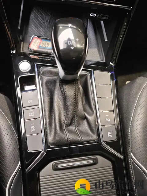 15万多拿下准新帕萨特,体验大众旗舰轿车-3