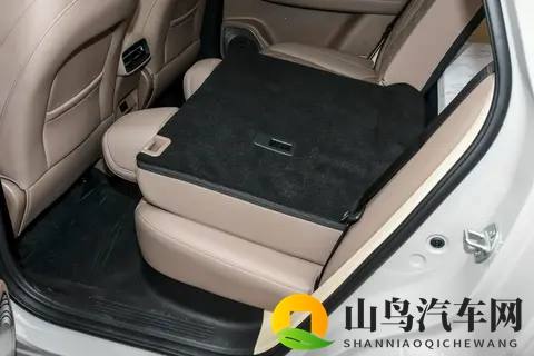 1398 万起，四驱续航超 230km，第三代蓝电E5 PLUS开启预售-3