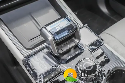 试驾捷途山海T1：全能家用SUV，买菜接娃、露营越野都能搞定-3