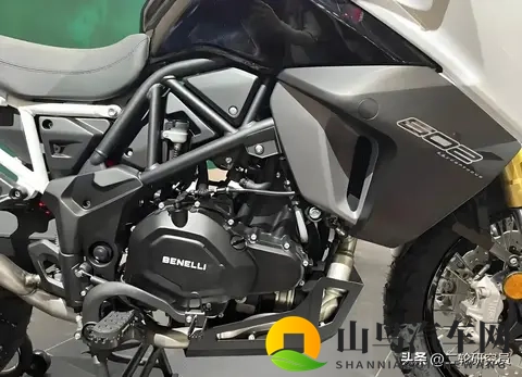 TRK 902X vs 602X!贝纳利双车对决,谁才是摩友心中的探险之王?-2