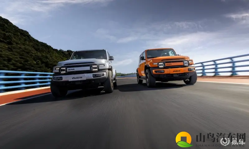 小男生光着小jiji无码:可爱男孩坦诚展示,隐私部位清晰可见-3