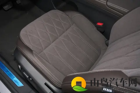 吉利星越L：15万买燃油SUV，绕不开的硬实力派-2