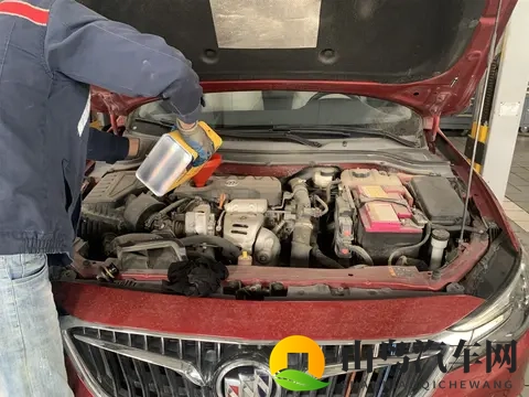 全合成机油真的能开12000KM吗？记住这个标准，及时保养发动机-2