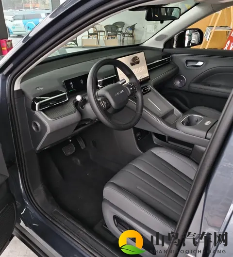 埃安AION i60到店，长近4米7配245马力，续航1240km+3C快充-3