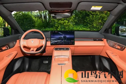 华为乾崑ADS SE加持，轴距2900mm，试驾深蓝S07 2026款，值得选吗？-3