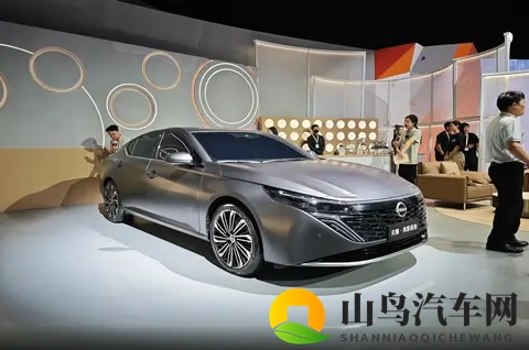 “沙发厂”和鸿蒙合作，是一加一大于二的效果？解读全新天籁-3