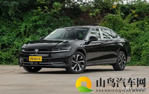 全新迈腾方向盘换实体键 车企纠结触控与实用 老车主急了:钱白花了-3