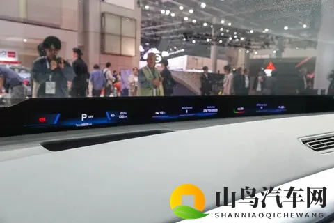 宝马全新iX实车实拍，这车确实做出了德国车应该有的水平-3