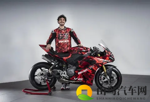 杜卡迪为旗下两位大神推出定制版Panigale V2-1