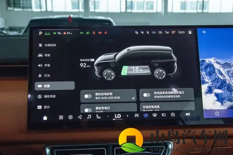 破局者之姿：深蓝S09，7个行李箱塞不满，“移动智慧空间”不虚传-1