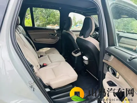 50万级豪华SUV对决 途锐与XC90怎么选？-1