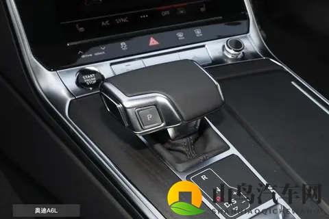 美女裸体App：智能车载系统：革新驾驶乐趣与安全-2