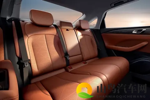 配置太卷了！吉利第5代帝豪正式预售，6.89万元起-3