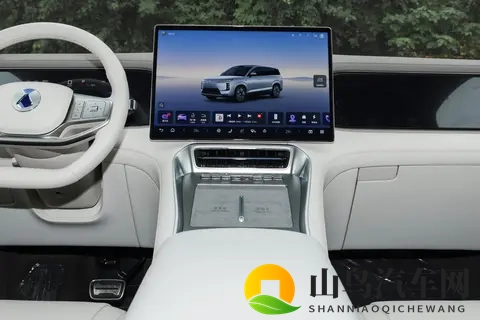 腾势N8L：家用SUV怎么选？一台车解决全家人需求-2