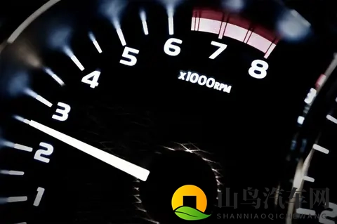 厂家说2500转热效率最高，为啥现实这么开却很费油-1