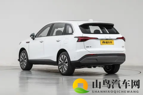 红旗HS6 PHEV将于11月15日正式启动预售 搭载全新一体式双联屏-2