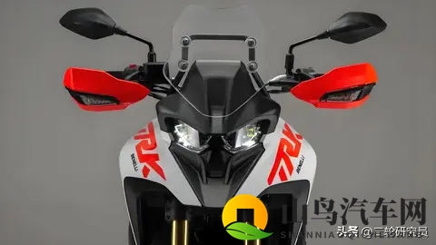 TRK 902X vs 602X!贝纳利双车对决,谁才是摩友心中的探险之王?-1