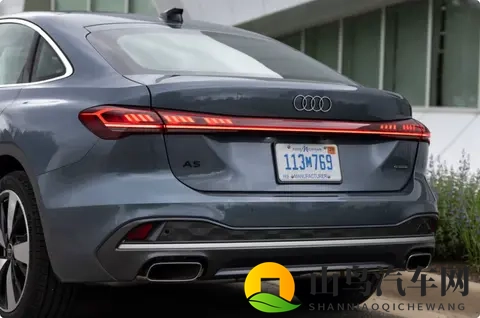 奥迪 A4 没了！取代它的 A5，到底是换壳还是真进化？-1