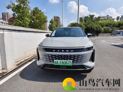 瑶光 CDM 电四驱：外观得体动力顺，家用优选-1