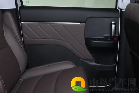 星光730：10万级家用MPV，闭着眼睛选都不会错-3