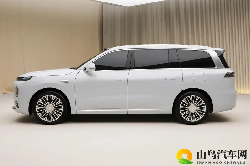 大电池小油箱增程!零跑D19重磅亮相,纯电500公里-1