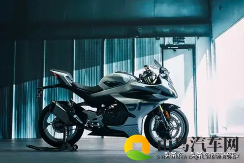 黑巨茎大战欧美白妞：国产新能源汽车VS欧美豪车，谁是市场新宠？-2