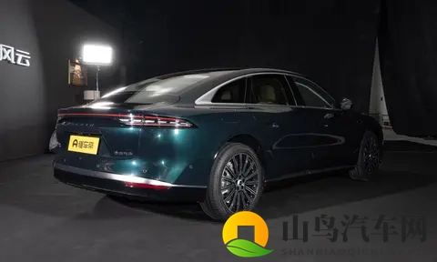 奇瑞新车又来！风云A9L猎鹰700助攻，顶配四座版真的能打吗？-2