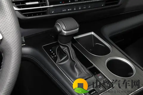 丰田格瑞维亚，三款两驱配置怎么选？-1