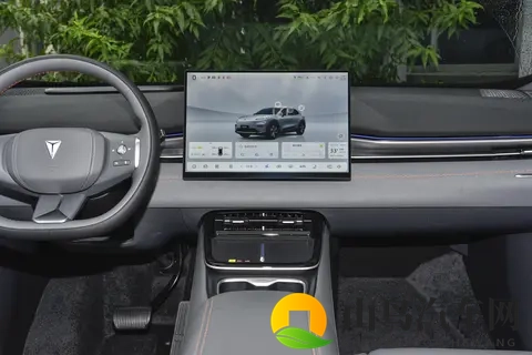 15 万级纯电 SUV 卷疯了！深蓝 S05 620Ultra，续航 、空间、智能全到位-3