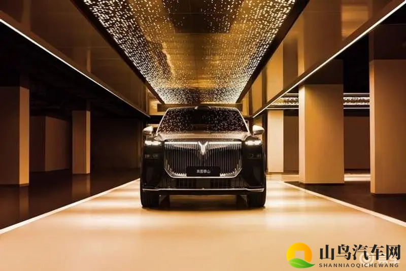 起售价45万？ 岚图泰山11月18日正式上市-1