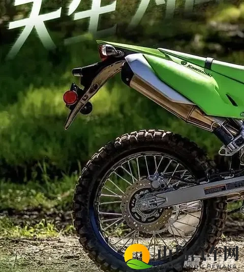 川崎KLX230以299万开卖，林道穿梭一把就过，新手也能轻松驾驭-2