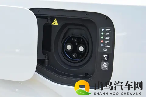 带娃出行，商务接待，选这款豪华MPV都没错，限时优惠还能再降-1