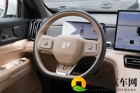 从安全到舒适，这台SUV或许能重新定义“家用硬核”-1