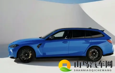 宝马M3旅行版9439万元，“机皇”动力无法克制-1