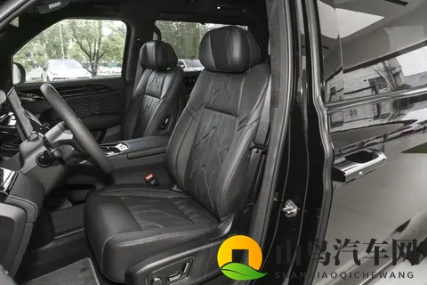 极氪009六座行政版：旗舰MPV的均衡实力与家庭出行新选择-3