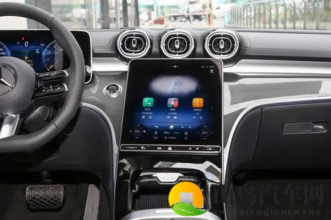 网上都说狗都不开，那我来开，奔驰C260L上路感受-2