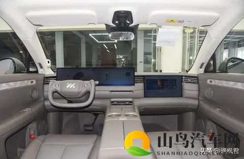 智己LS9内饰细节曝光，六座车里藏了块吸顶屏,预售倒计时今晚揭晓-1
