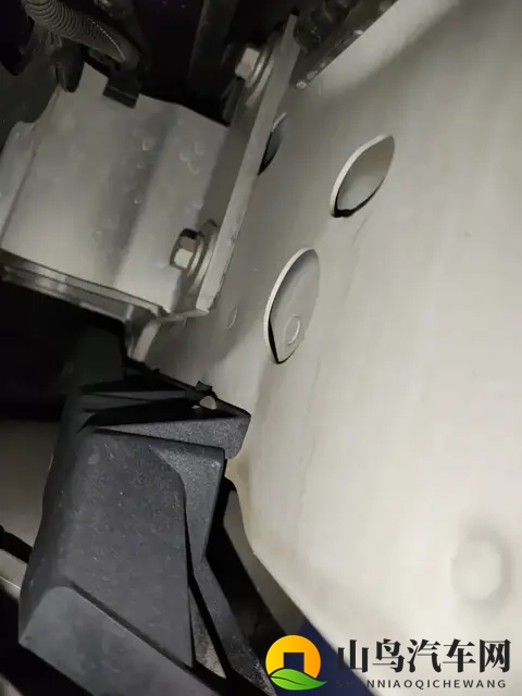 20款路虎揽胜：30T+8AT，8万公里一手车，豪华依旧！-3