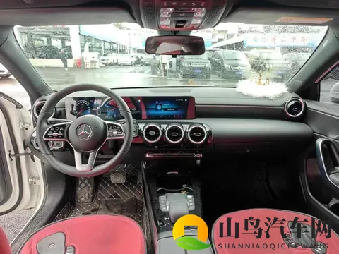 13万多拿下奔驰A级，22年一手车，都市代步精致之选？-3