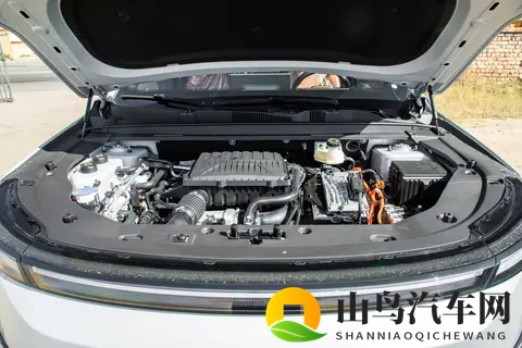 适合普通家庭的15万级中型SUV，试驾旅行小房车捷途山海L7 PLUS-3