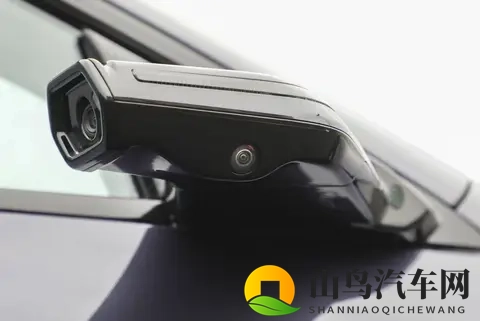 2599万起，华为四激光雷达+12项同级尊享，阿维塔12四激光版来了-1