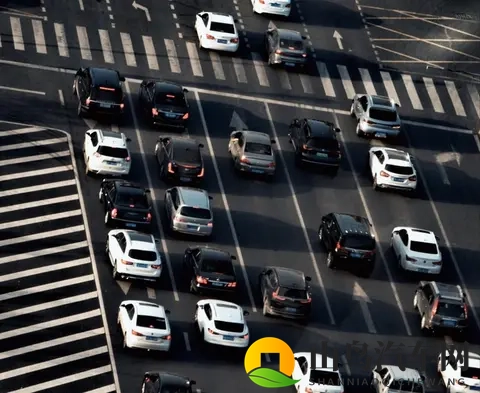 吉利一品牌遭退市预警，汽车市场竞争残酷凸显-1