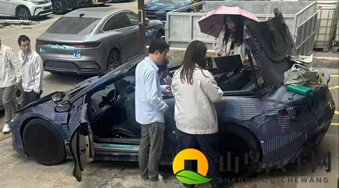 中国人的敞篷车终于来了 从腾势Z看国产车敢不敢跟世界比一比-2