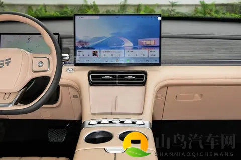 适合全家人的大七座SUV，满载7人跑高速，油耗不到7L-3