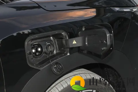 预售价不到13万，配置丰富，动力兼顾能耗，AION i60适合家用-3