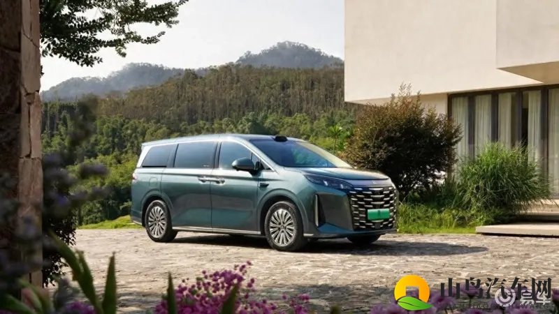 比亚迪打造家庭头等舱！26款夏上市，限时19.68万起-1