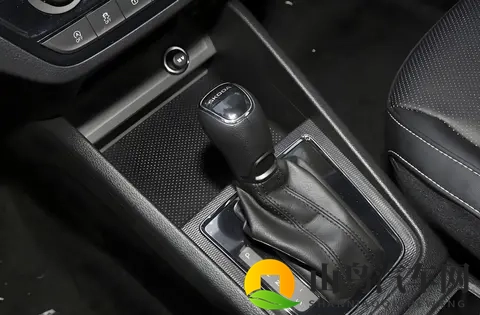 德系行政轿车，搭载EA888 Evo5发动机，升级液晶大屏，2027年上市-1